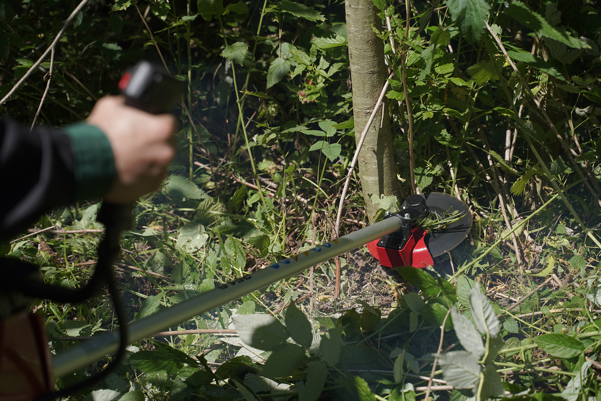 Кусторез бензиновый универсальный GEOS Max Premium Pro 251 B