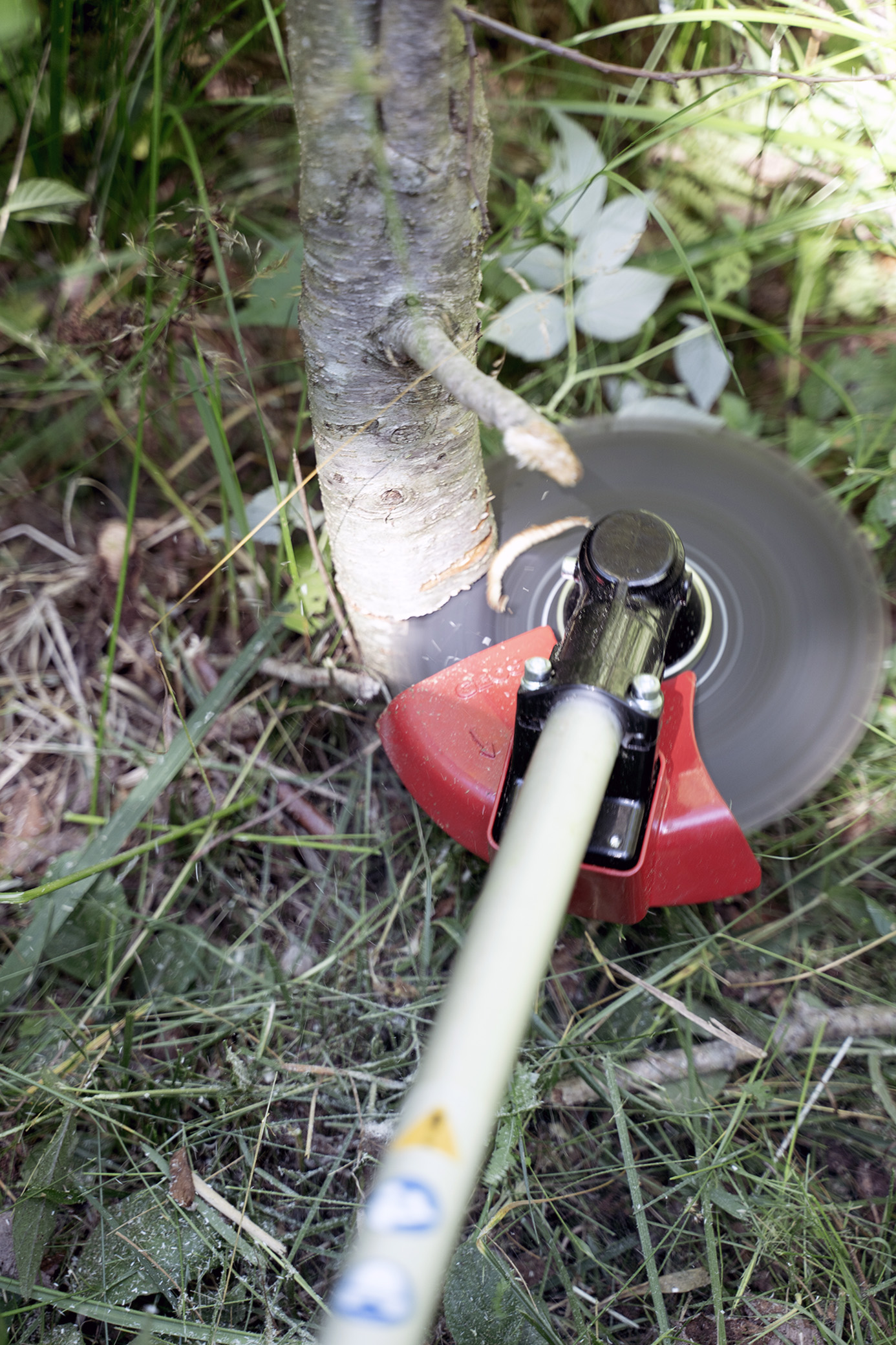 Кусторез бензиновый универсальный GEOS Max Premium Pro 251 B