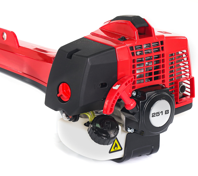 <b>Двигатель G-Boost</b> с дополнительной продувкой цилиндра свежим воздухом позволяет снизить расход топлива на 20%, сократив вредное воздействие выхлопных газов на 70%. Данная технология вместе с системой электронного зажигания положительно влияет на крутящий момент во всем диапазоне оборотов.