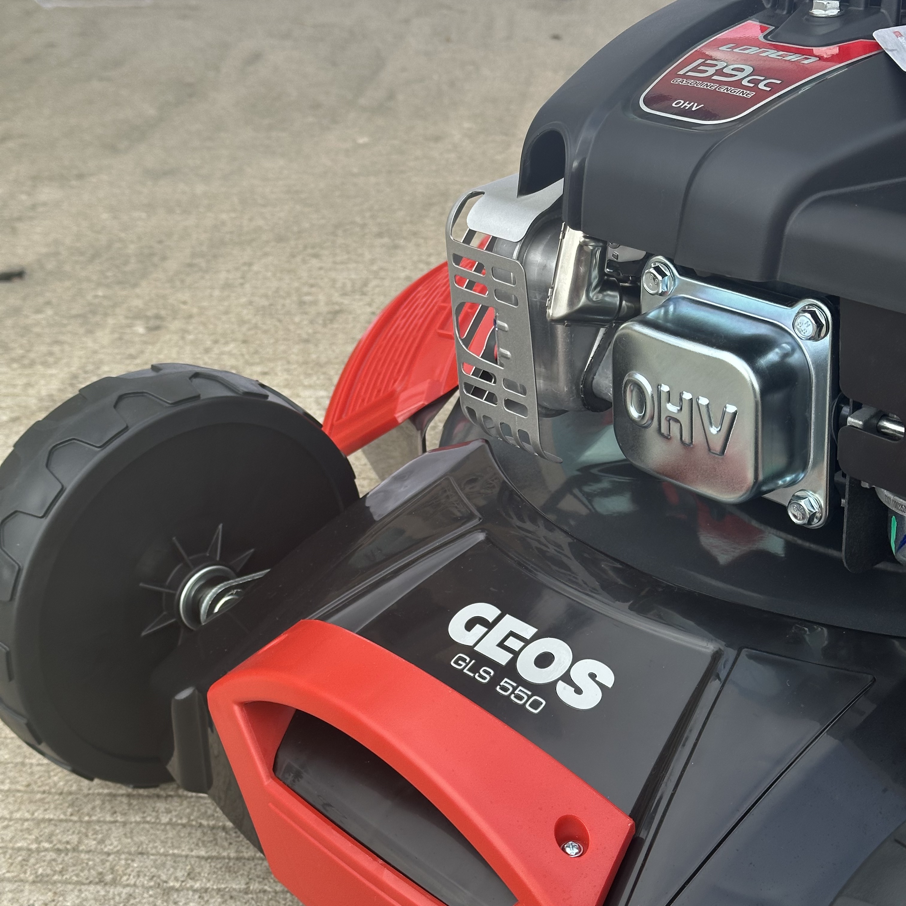 Газонокосилка бензиновая самоходная GEOS GLS 550 с двигателем LONCIN 139CC